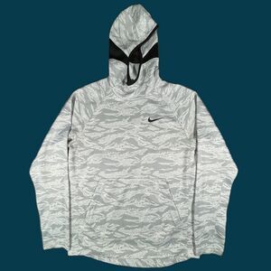 Nike Hoodie M S / W M Gray Camouflage Embroidered Pockets Pullover Shirt Hoodie